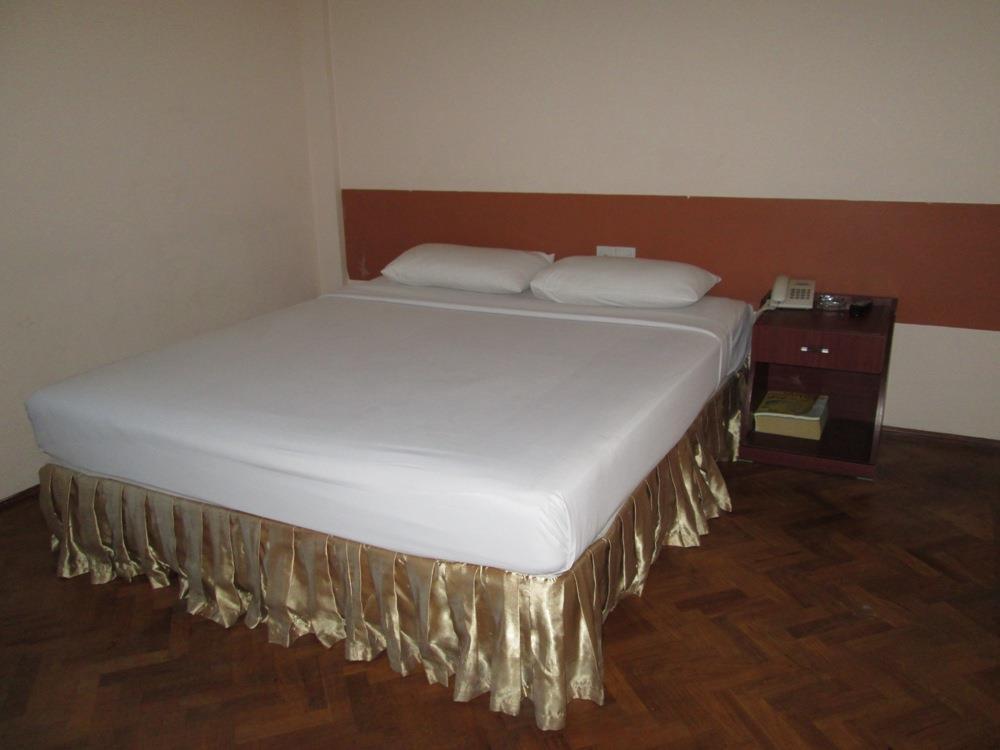 Royal Crown Hotel Янгон Екстер'єр фото