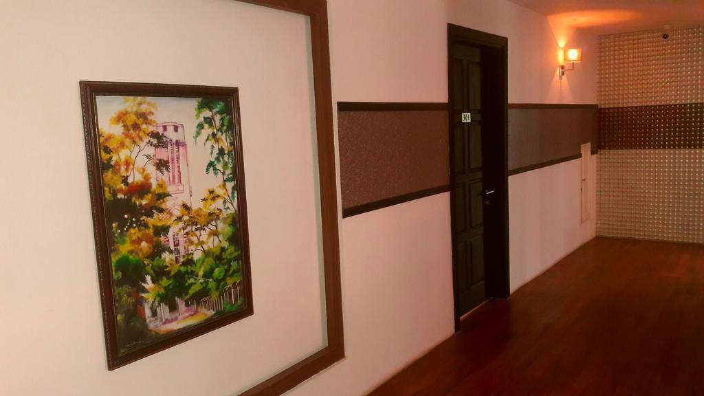 Royal Crown Hotel Янгон Екстер'єр фото